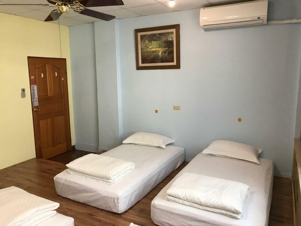 Handy Hostel Città di Hualien Esterno foto