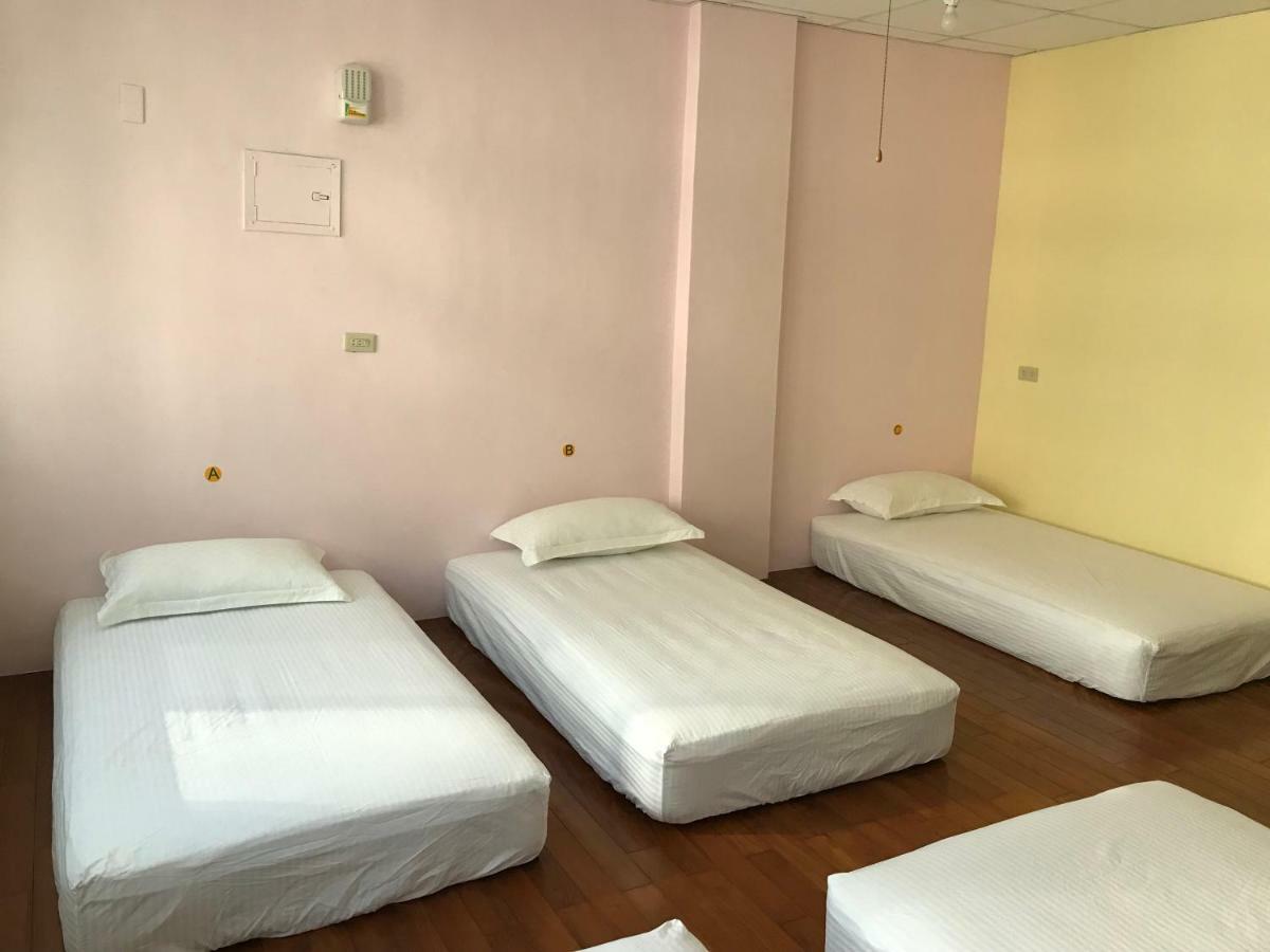 Handy Hostel Città di Hualien Esterno foto